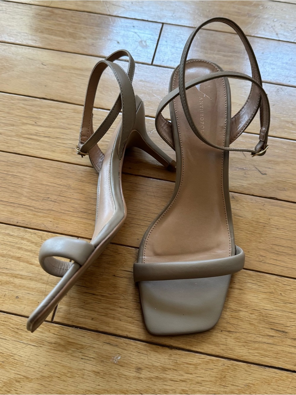 Tan Nude Leather Kitten Heel Sandals • Square Toe • Anthropologie Size 39